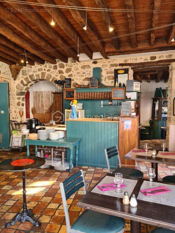 Commerce à CHAMARANDE