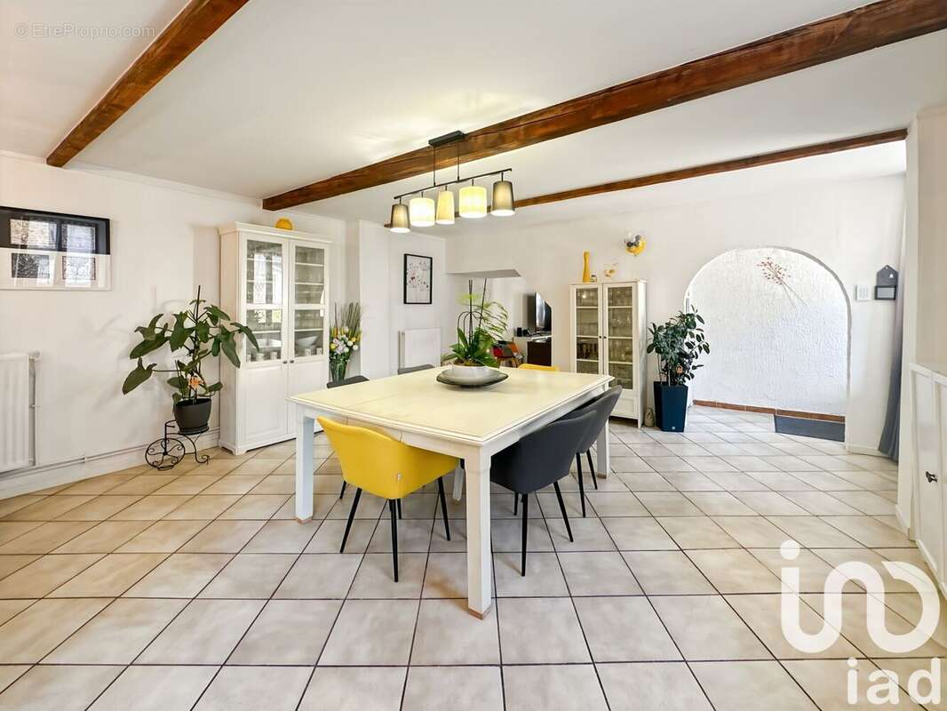 Maison 186 m² à Michery  - photo 8