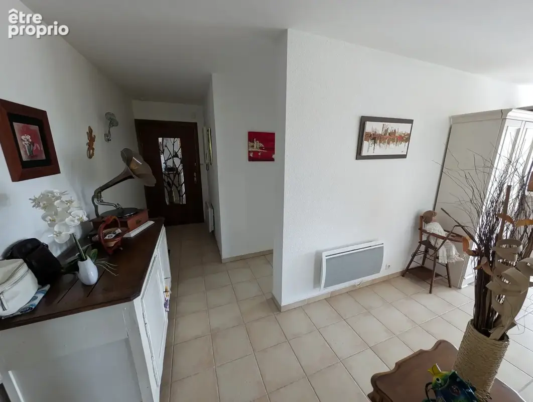 Rare à la vente   Appartement 102 m2 à 200 m de la mer, quartier des Lônes - photo 8