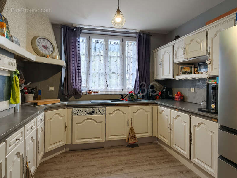 Maison à CHEF-BOUTONNE
