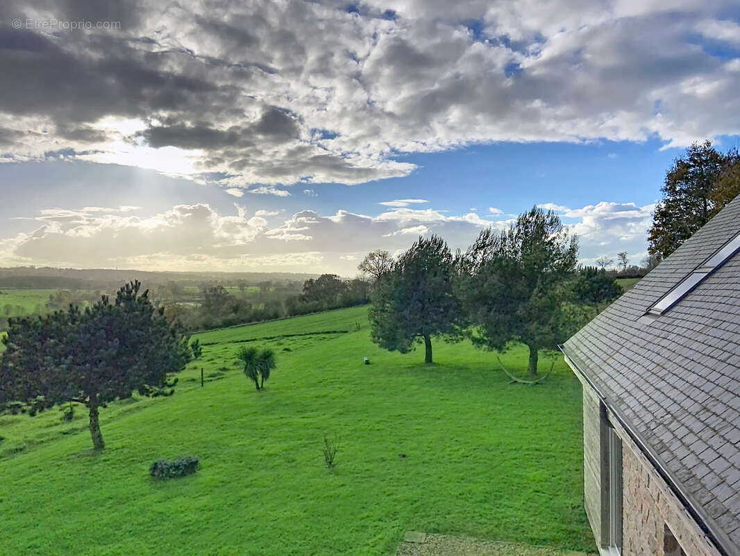 Maison à SAINT-JEAN-DES-CHAMPS