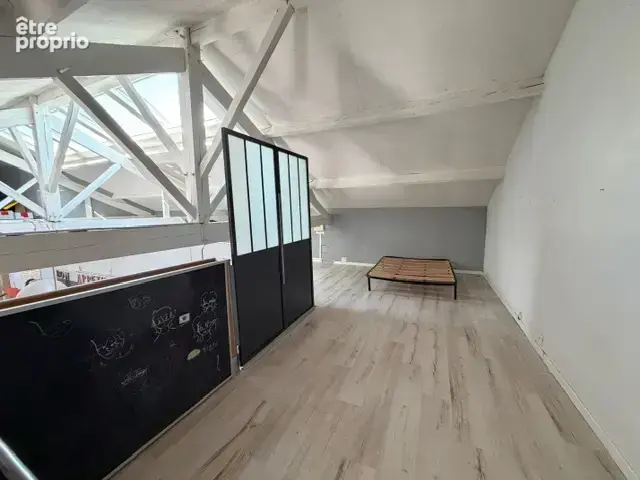 Loft de 2 chambres avec potentiel - photo 12