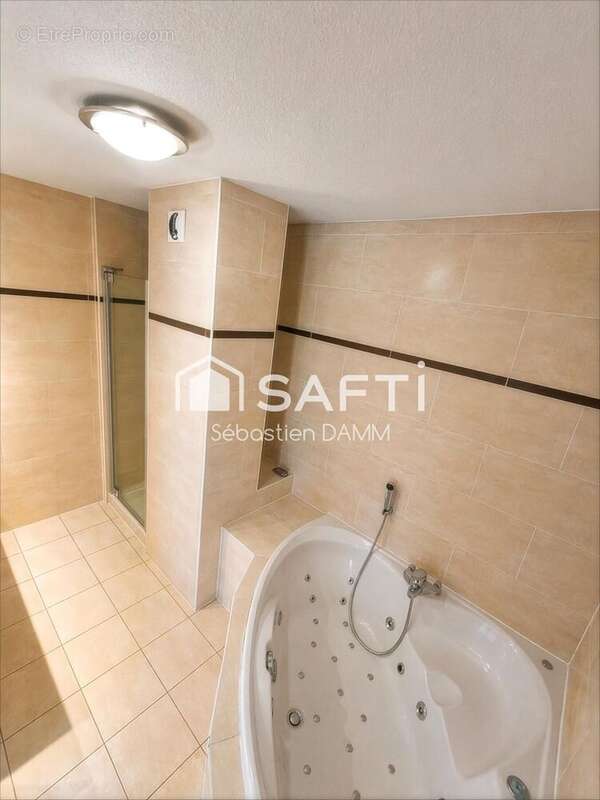 Appartement 94 m² à Illzach  - photo 9