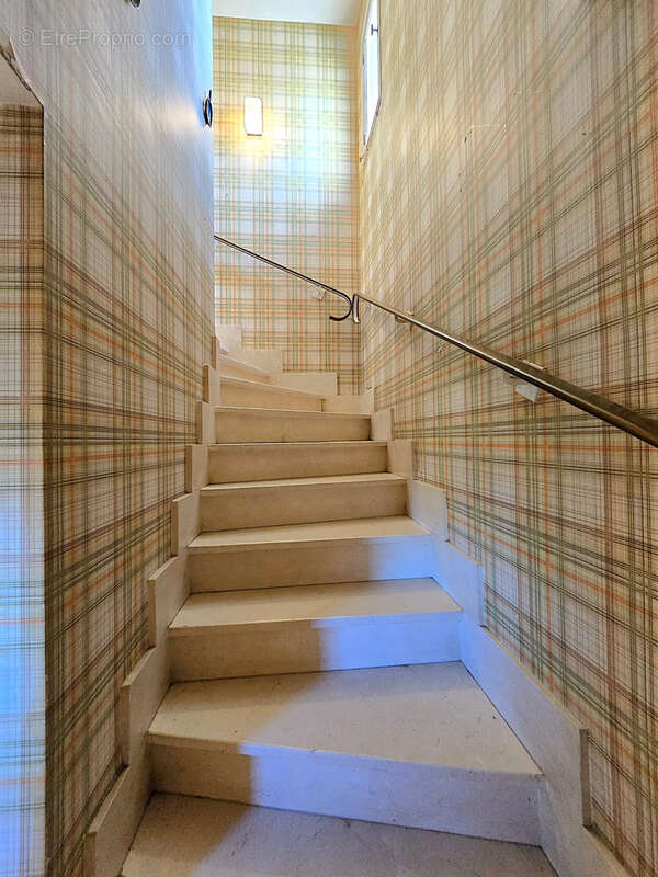 Maison avec T1 bis  indépendant à louer et jardin - photo 11