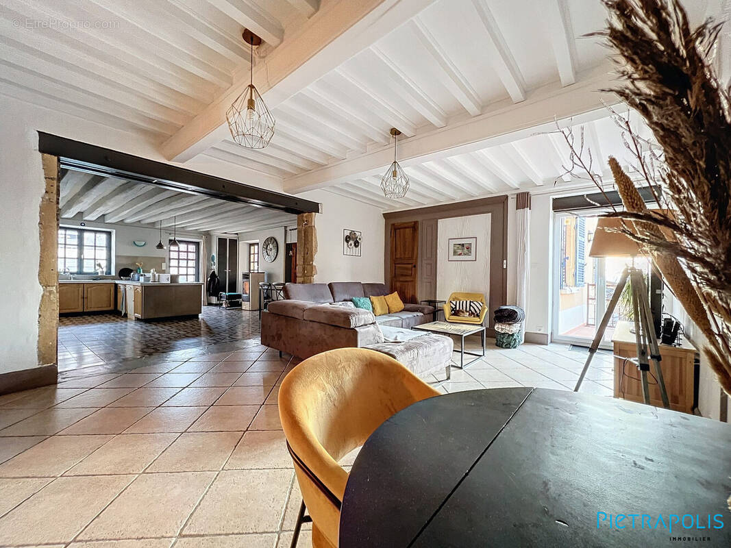 Appartement à PONTCHARRA-SUR-TURDINE