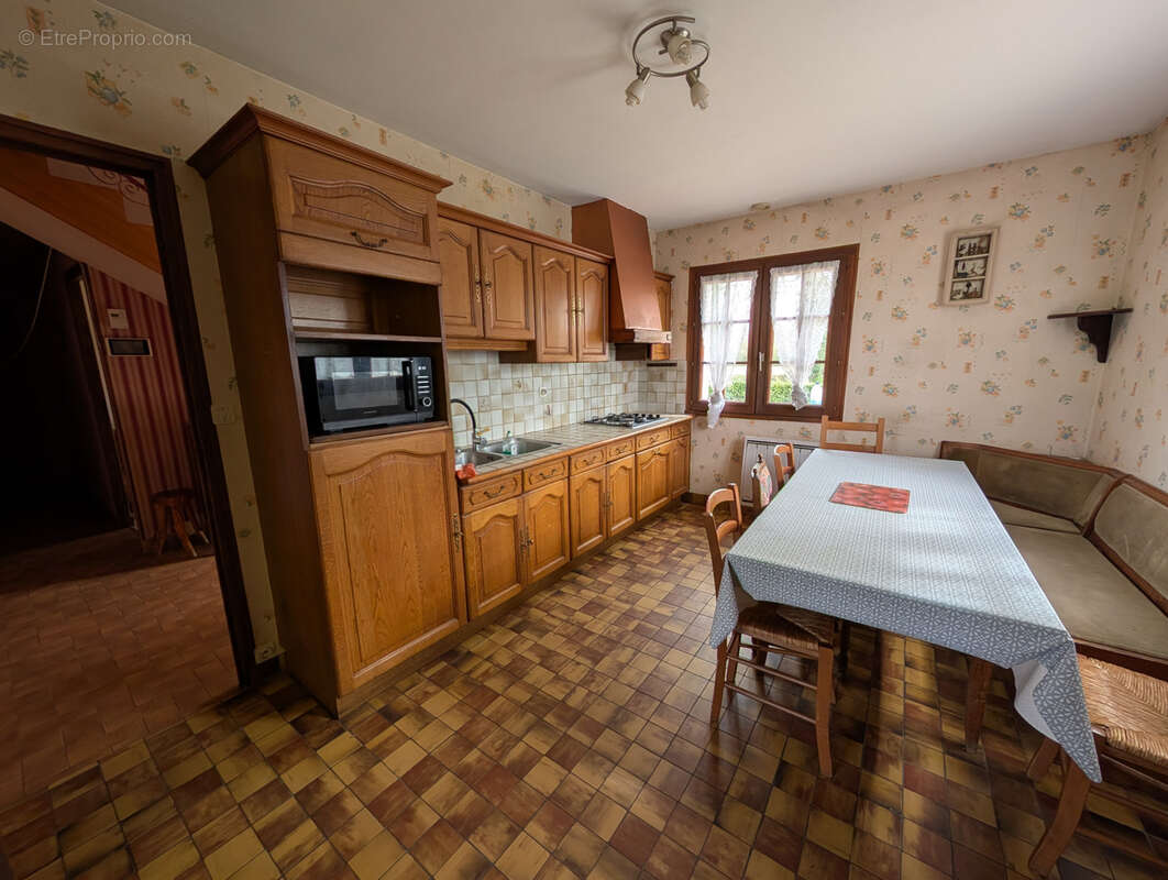Maison à LANGUENAN