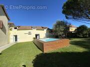 Maison à VILLECOMTAL-SUR-ARROS