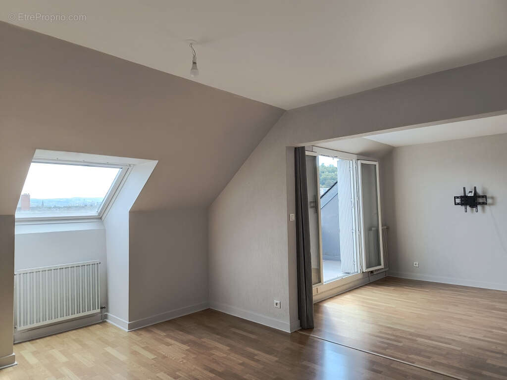 Appartement en trés bon état. Balcon,  garage et parking. - photo 3