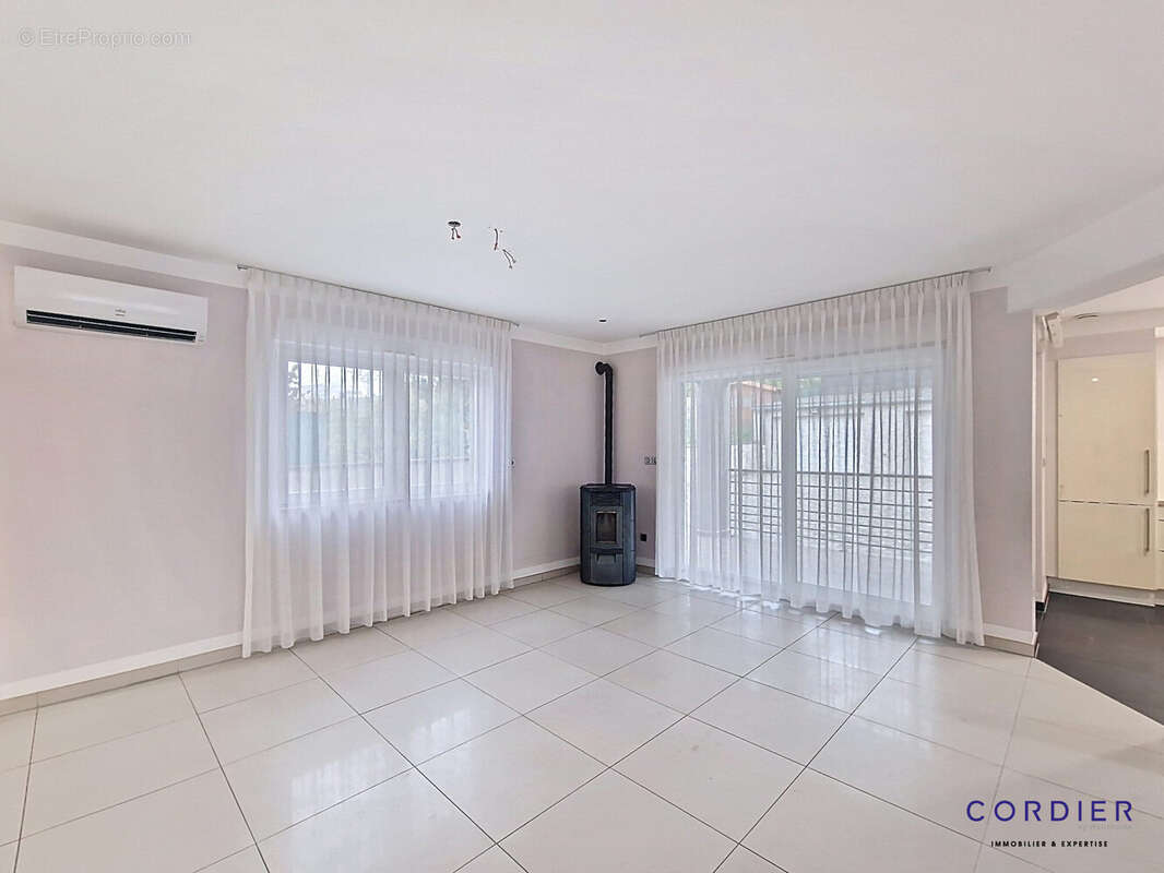 Appartement à FAMECK