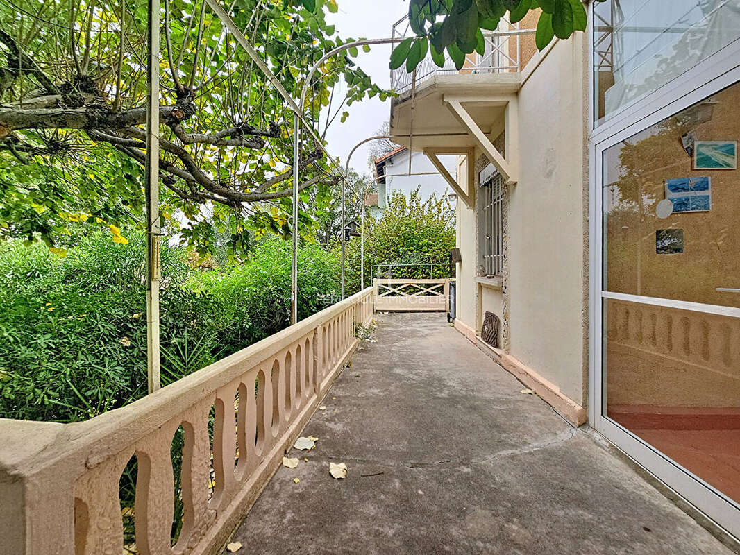 Maison à VILLENEUVE-LES-AVIGNON