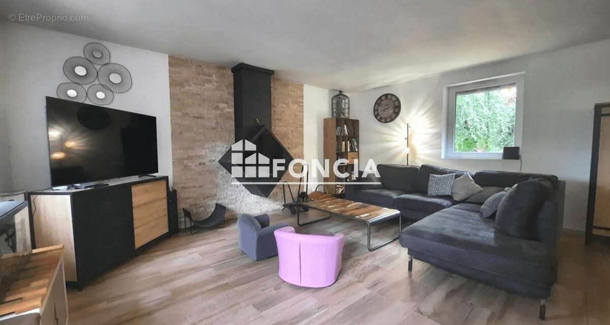 Le Mesnil-Jourdain – Belle maison familiale T6 (165 m²) rénovée – 4 chambres – Terrain de 1 228 m² - photo 7