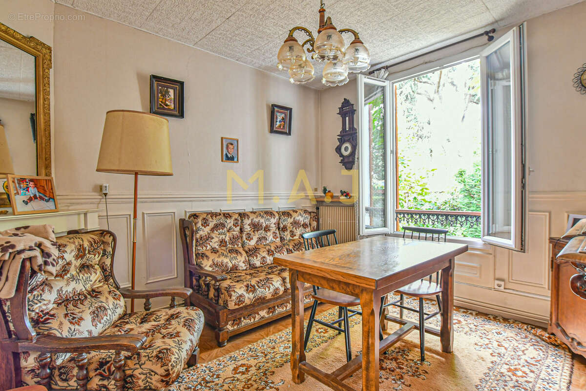 Maison à LE PERREUX-SUR-MARNE