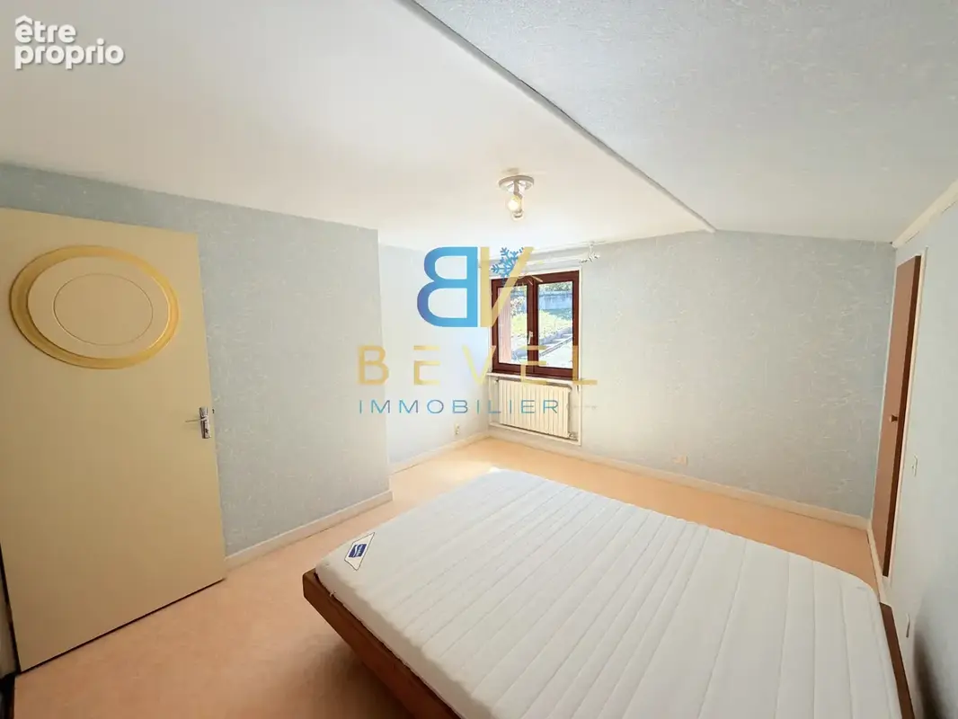 (73) VILLARGONDRAN - Jolie maison avec beaux extérieurs - 5 chambres - Garage & Atelier - Véranda - Rare à la - photo 13