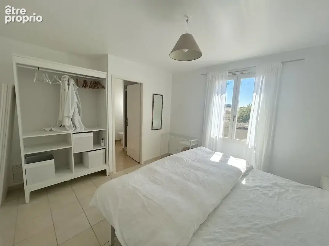Coup de coeur pour cette magnifique maison avec piscine et vues dégagée sur terrain de 8249m2 - photo 8