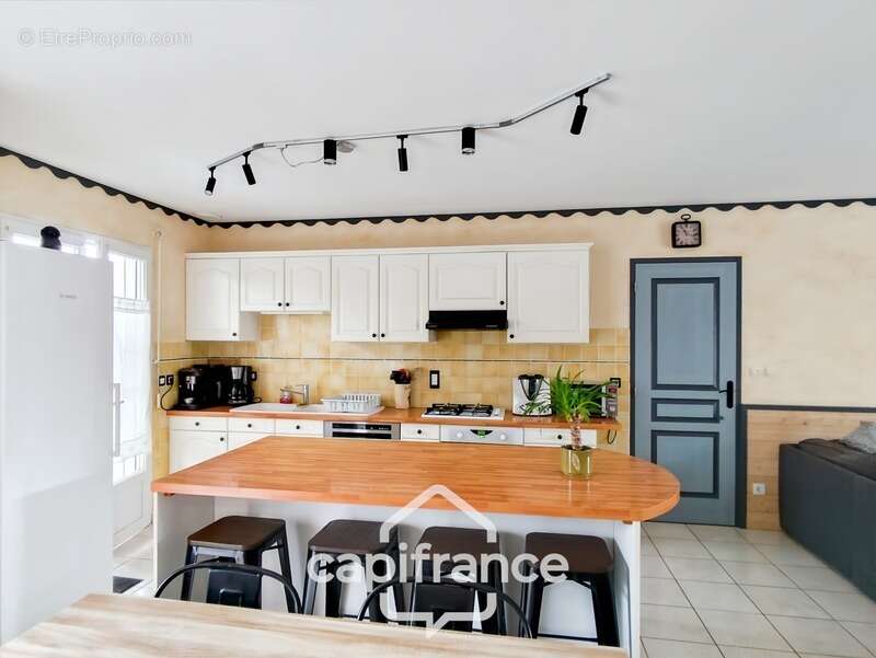 Maison à vendre 7 pièces MONTAILLE (72)  -  terrain de 840 m²  - - photo 5