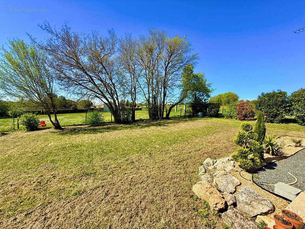 Maison à CHAMPNIERS