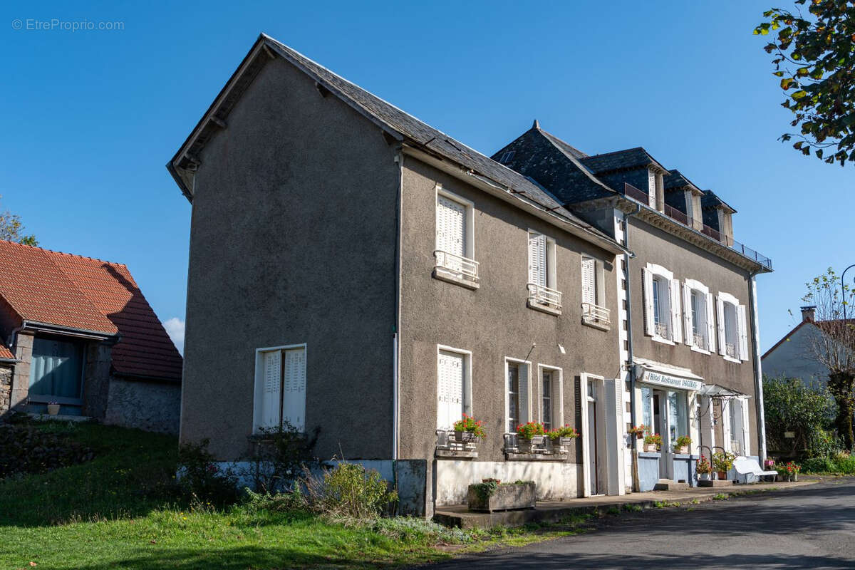 Maison à SAINT-BONNET-DE-SALERS