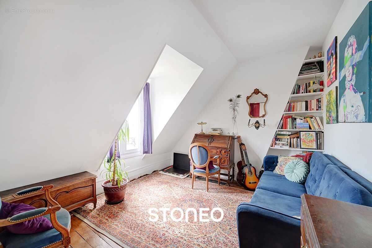 Appartement à PARIS-10E