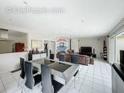 Maison à LAMPAUL-PLOUARZEL