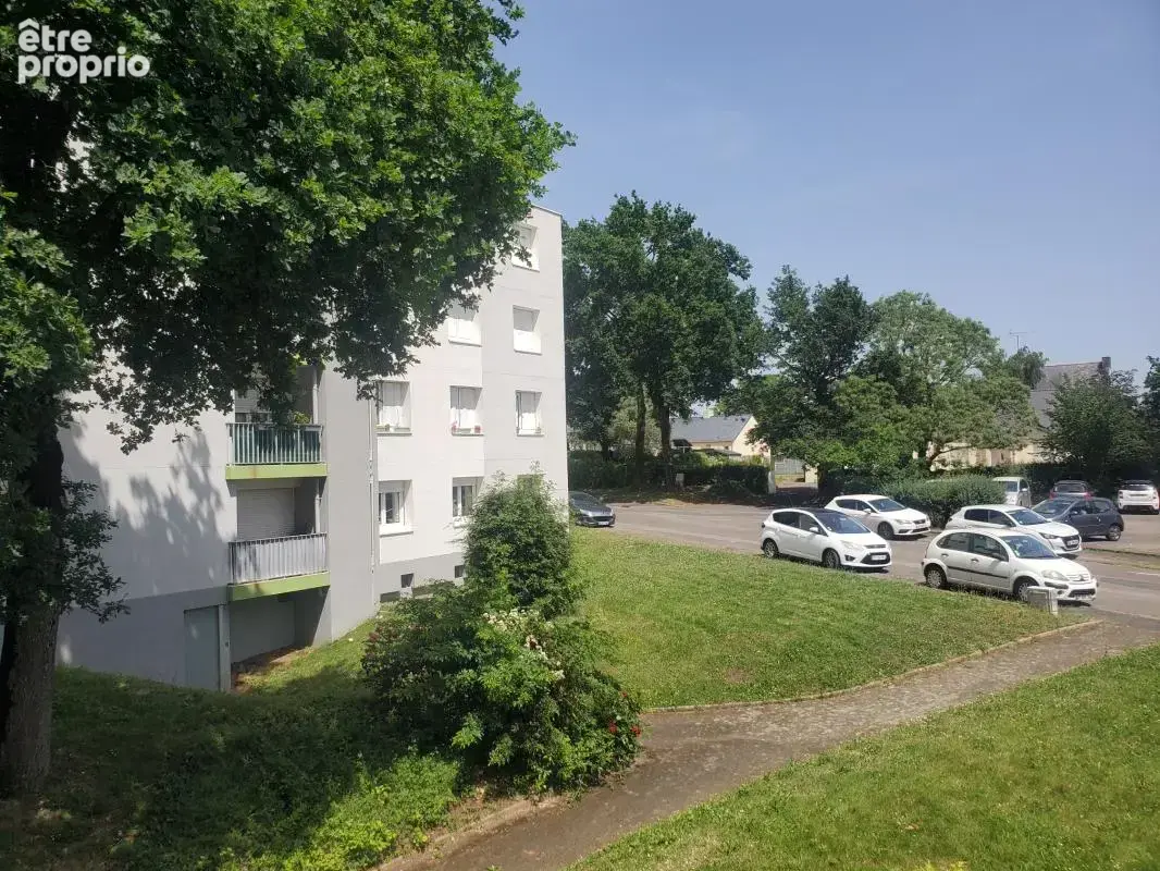 Beau t2 au 1er etage avec balcon - photo 1