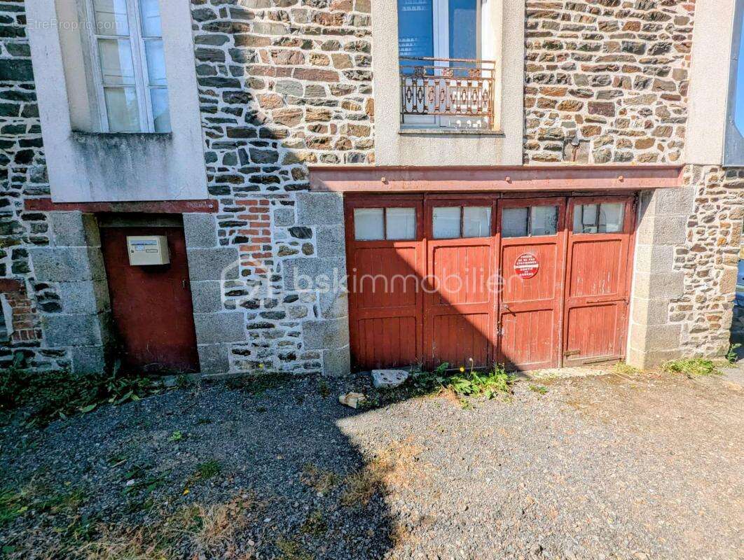Immeuble de rapport situé au centre ville de Fougères 35300 - photo 16