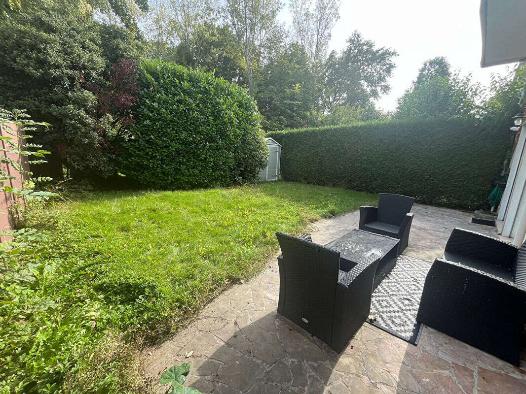 Appartement à EMERAINVILLE