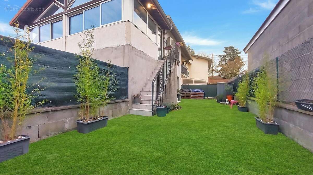 Appartement à HEYRIEUX