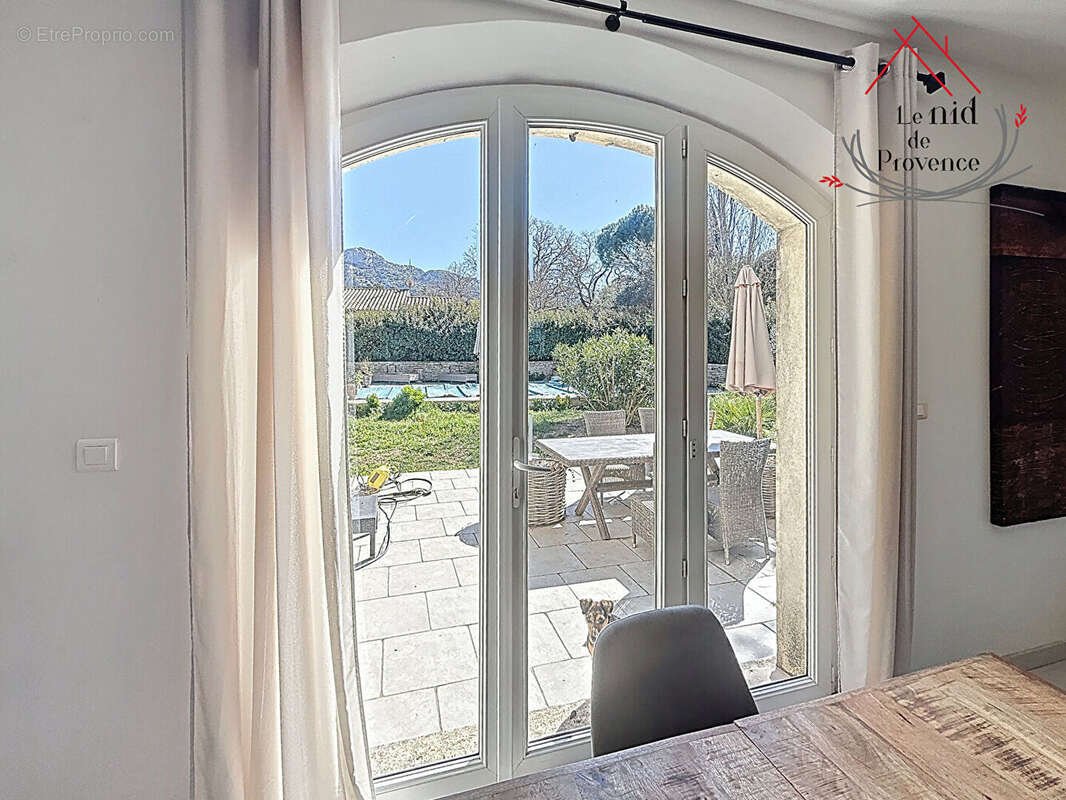 Nouveaute à robion  villa avec piscine sur beau terrain - photo 8