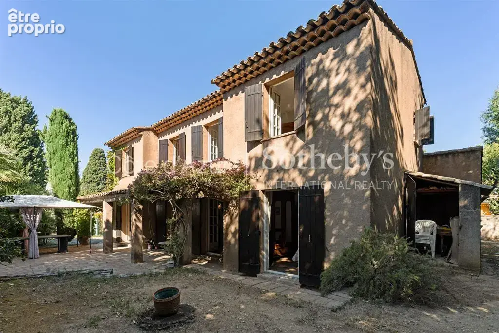 Saint Tropez, maison à rénover avec jardin à quelques minutes à pied du village - photo 2