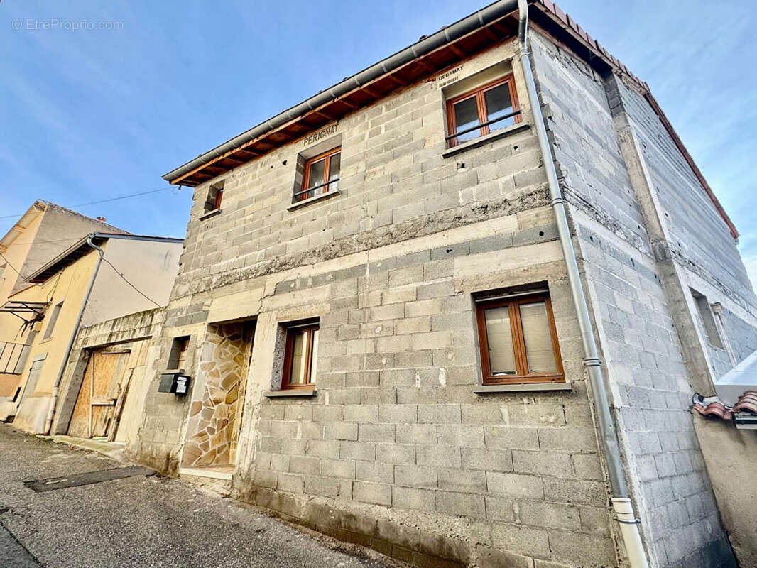PONT-DU-CHÂTEAU / Maison à vendre de 132 m2 avec terrain, terrasses et balcon ! - photo 16