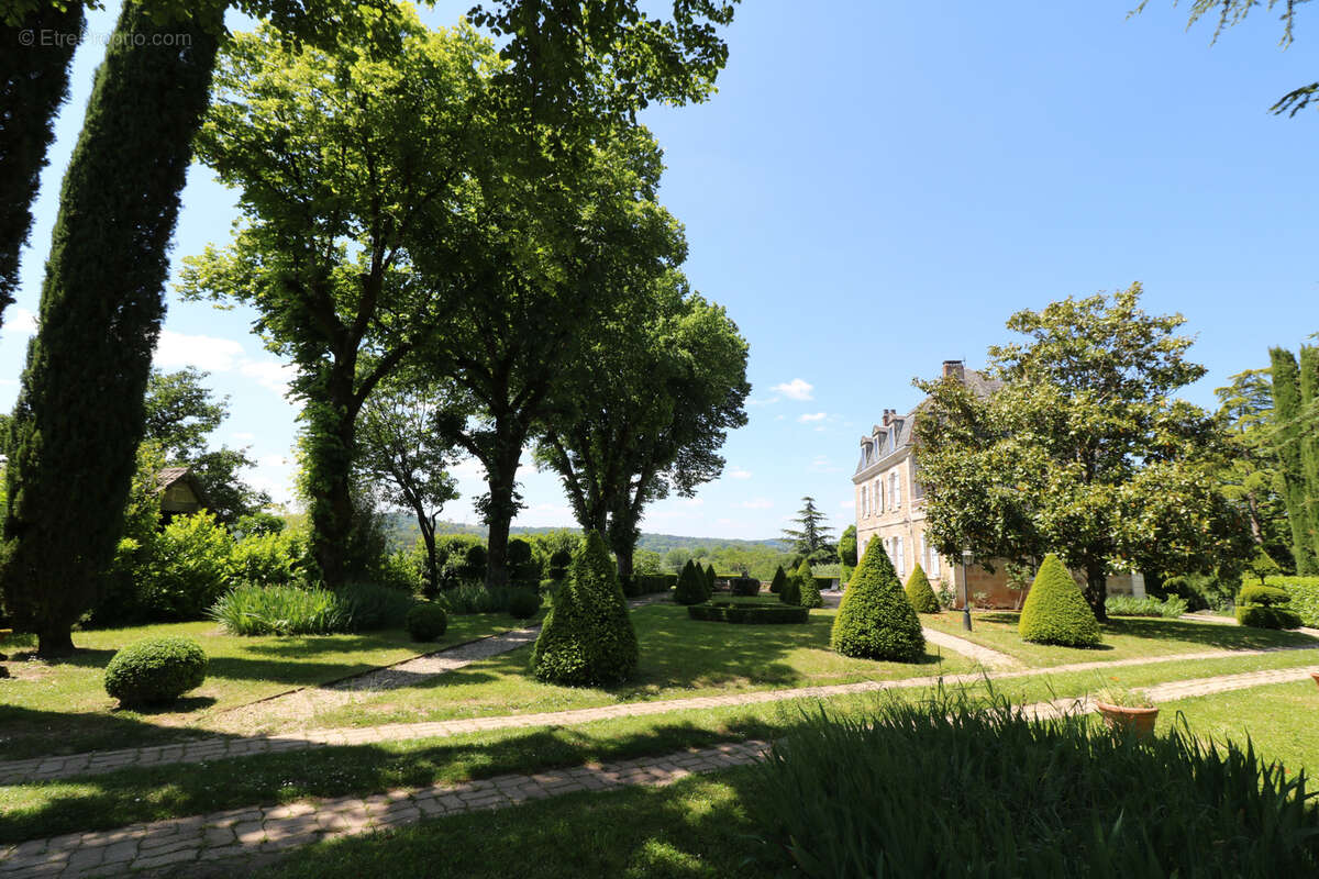 Maison à BRIGNAC-LA-PLAINE