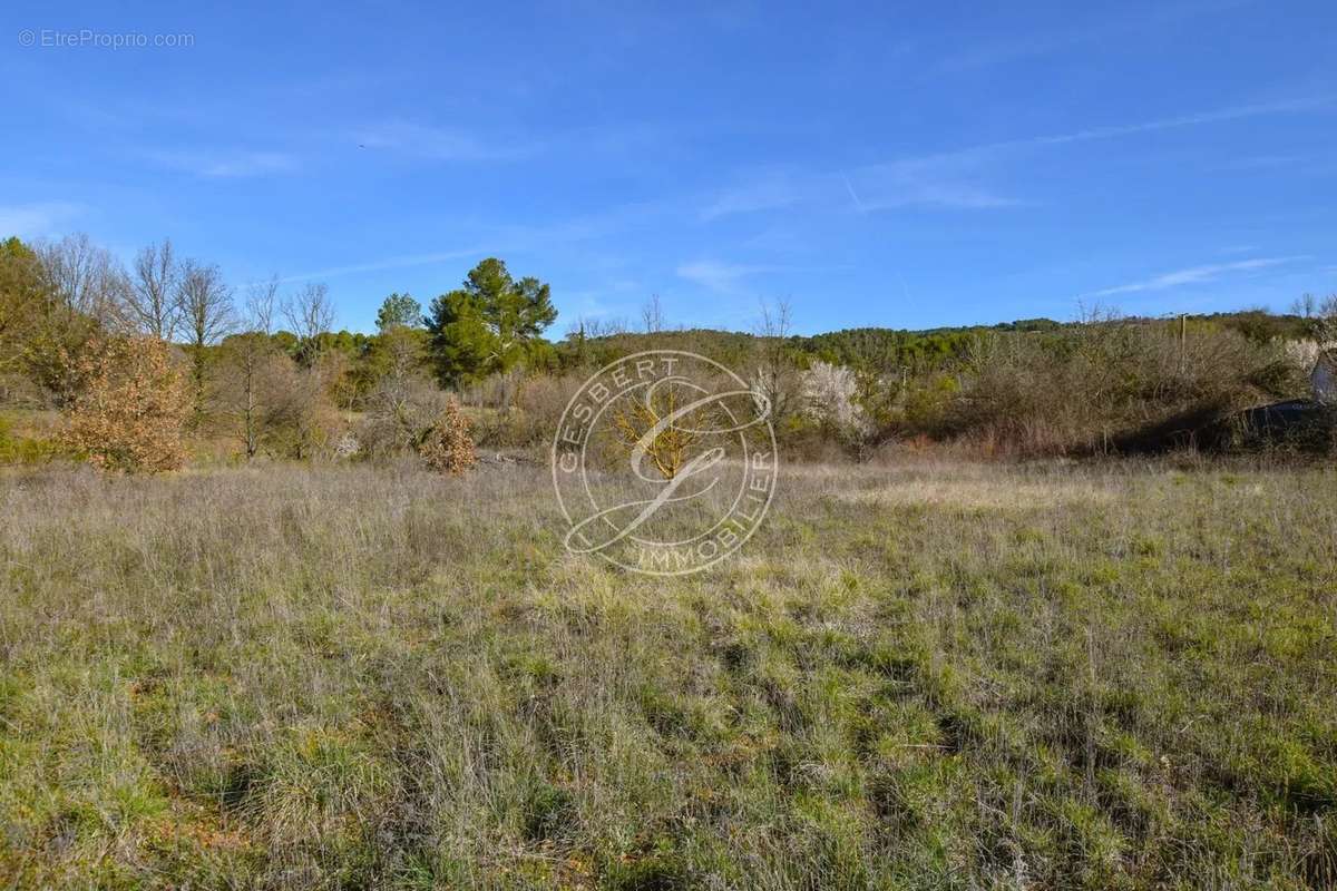 Terrain à VILLECROZE