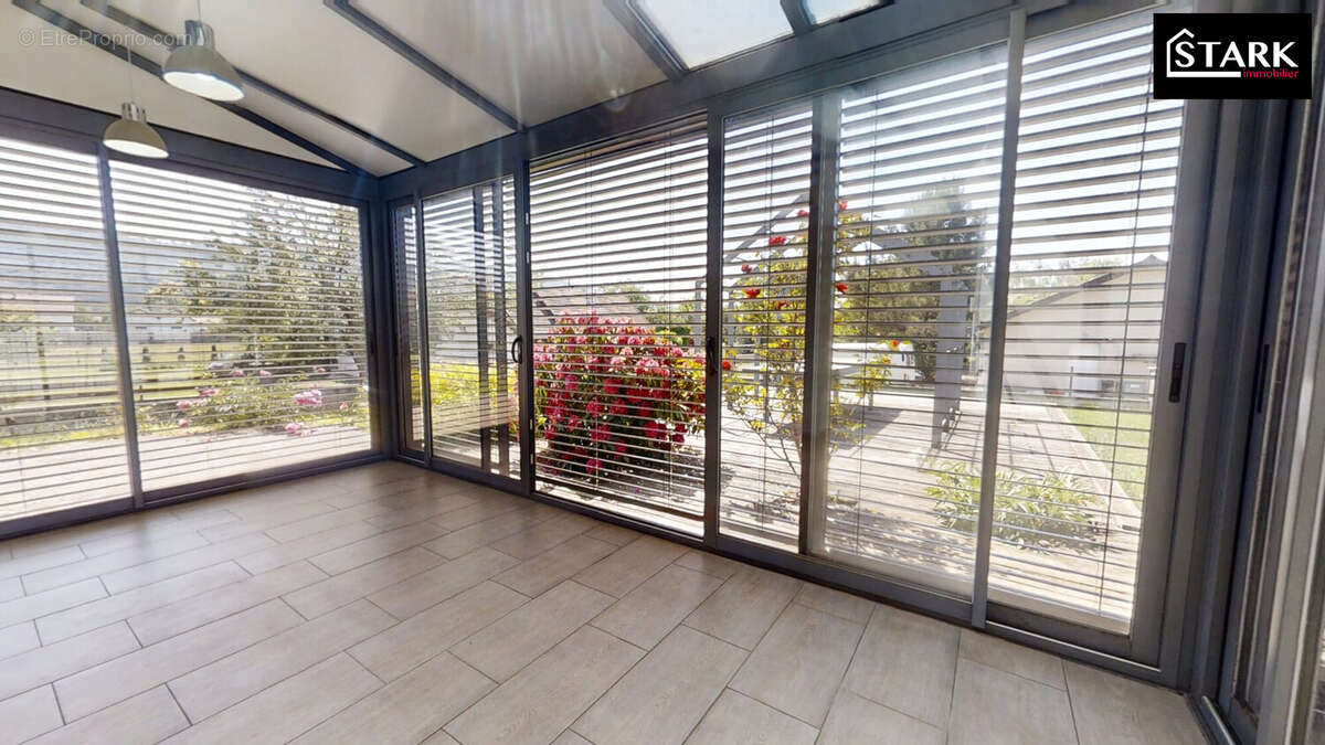 Maison 150 m² à Saint-Barthelemy  - photo 4