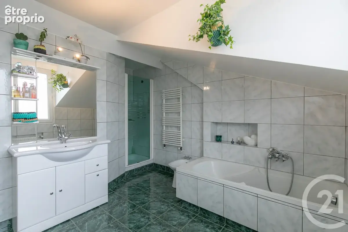 Appartement 6 pièces 105 m² à vendre à Chennevieres-Sur-Marne (94430) - photo 13