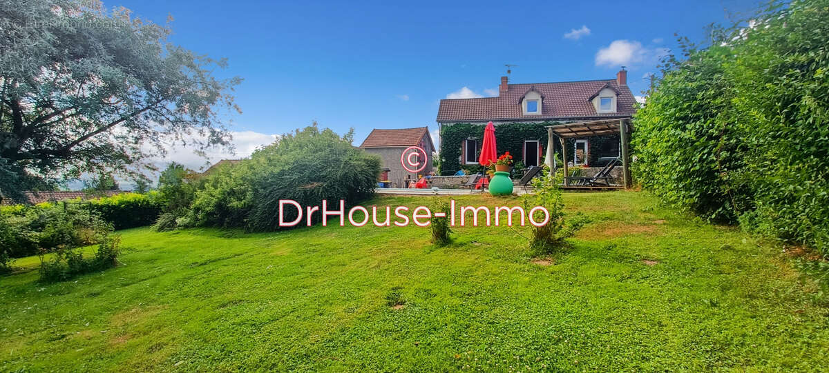 Maison à ECHASSIERES