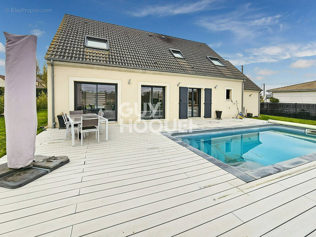 Maison à FONTENAY-TRESIGNY