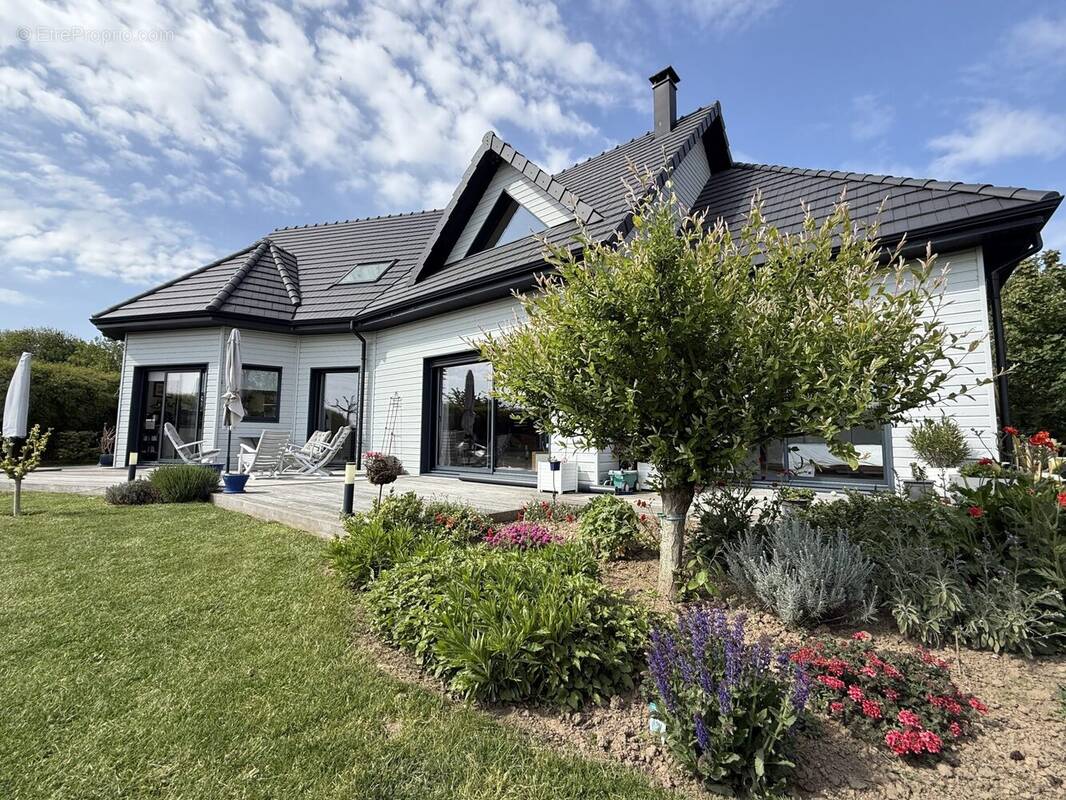 Maison à OCTEVILLE-SUR-MER