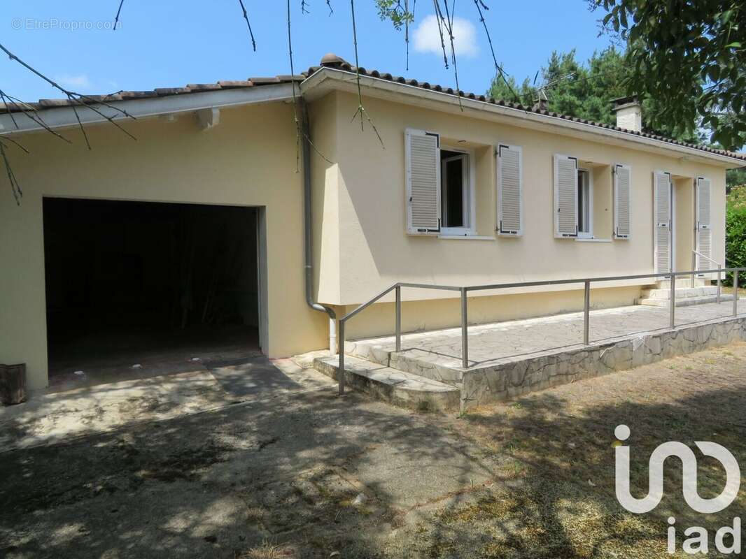 Photo 2 - Maison à SERRES-SAINTE-MARIE