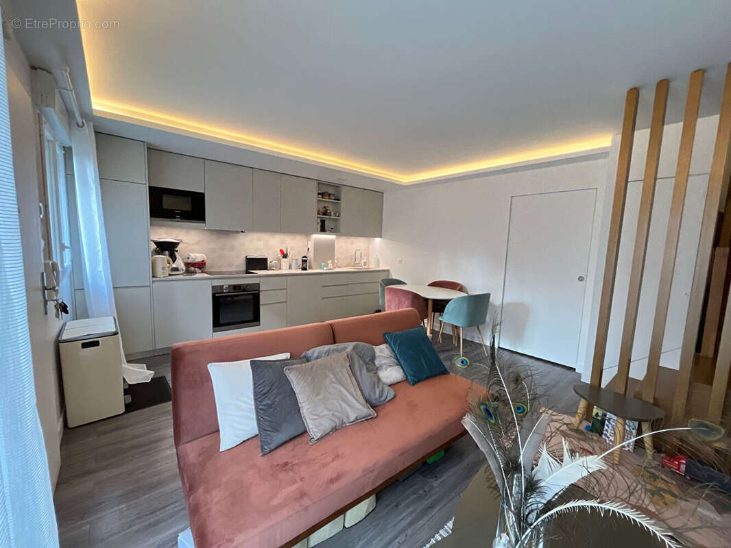 Appartement à SARTROUVILLE