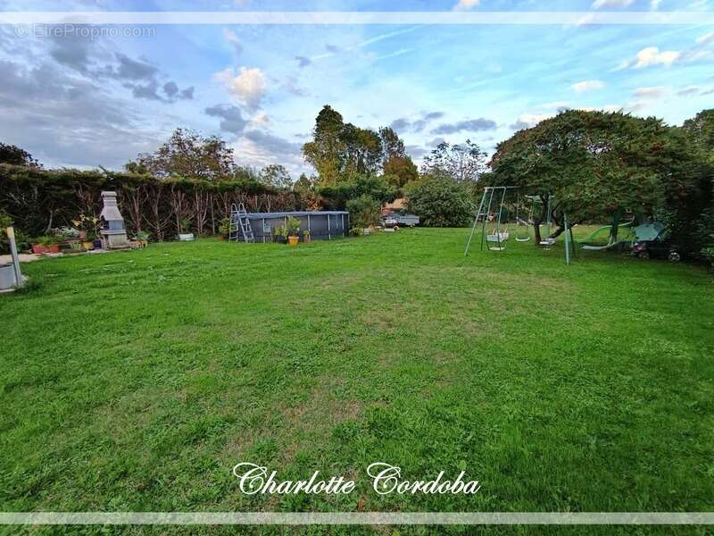 Maison à COLAYRAC-SAINT-CIRQ