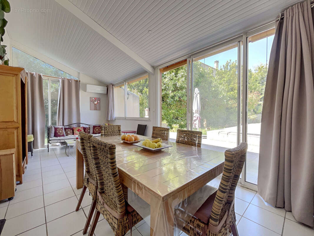 Muret - maison plain-pied avec piscine, véranda et grand terrain de plus de 1 000 m² - photo 6