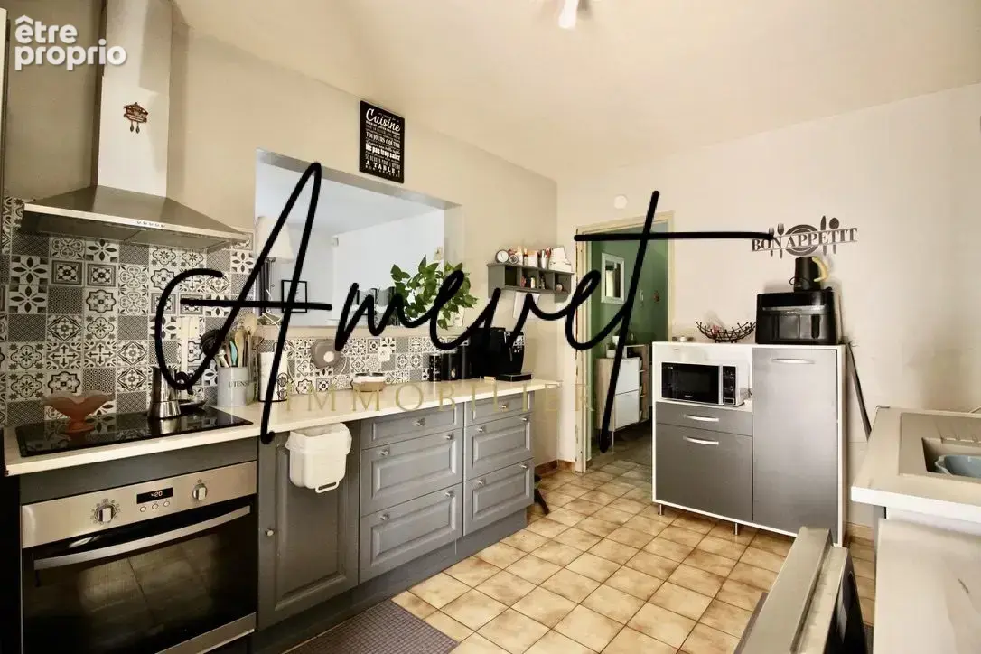 Maison 11 pièces 217 m² à vendre à Saint-Saturnin-Les-Avignon (84450) - photo 5
