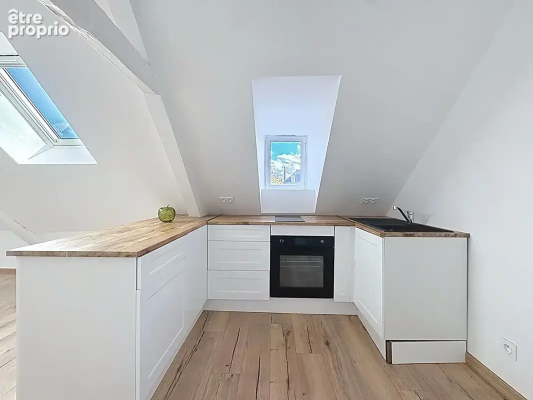 COURSEULLES SUR MER - proche centre ville et plage - appartement F2 - photo 2
