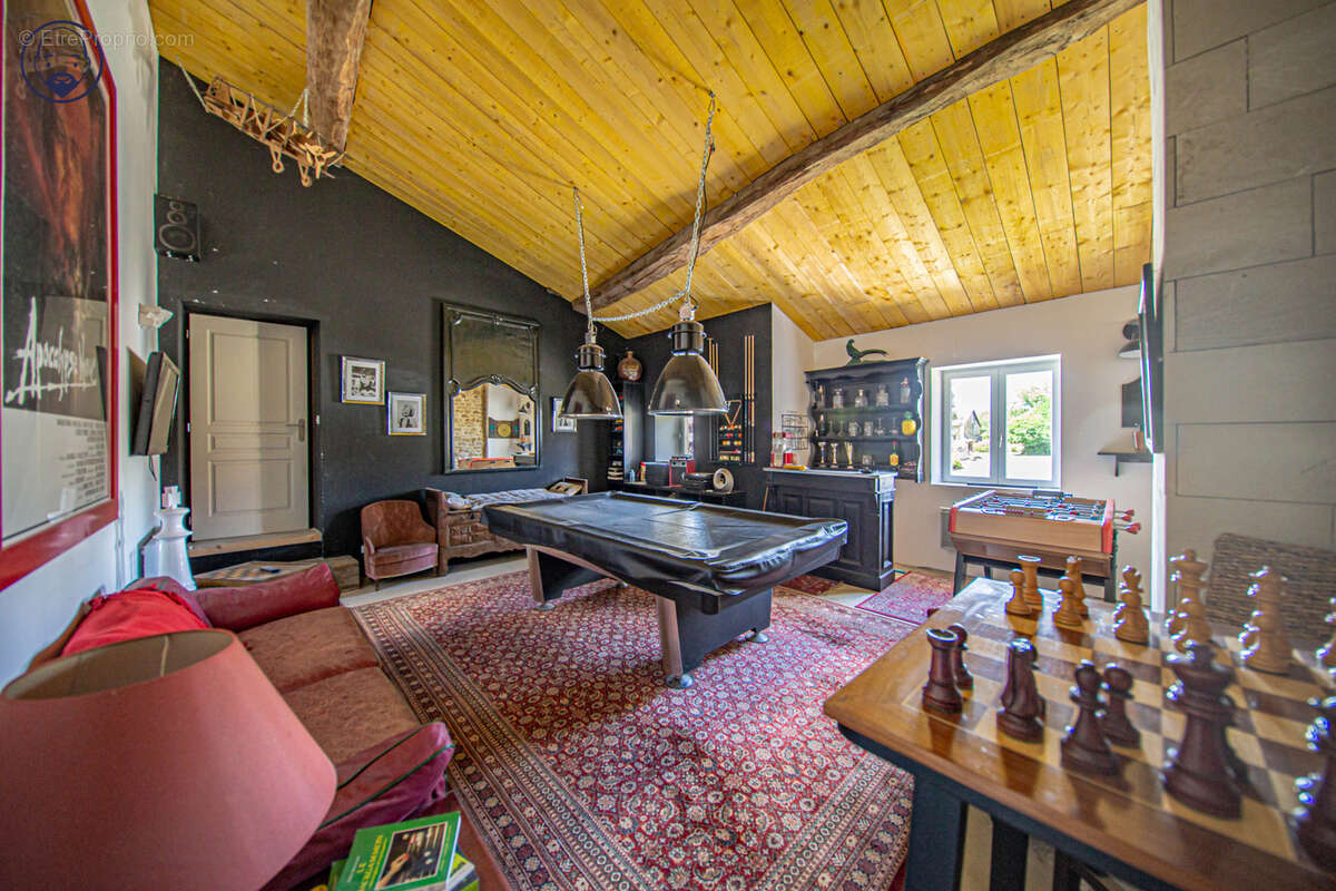 Coup de cœur ! Maison de charme avec terrasse, grand jardin et dépendance - photo 16