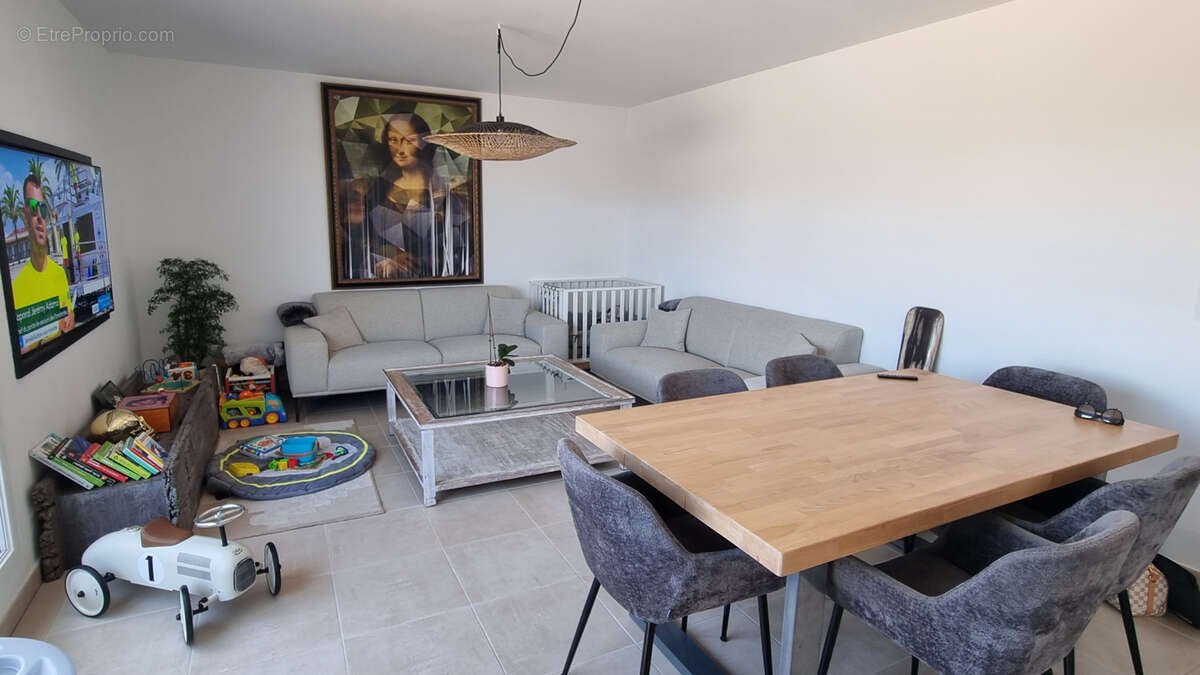 Appartement à COGOLIN