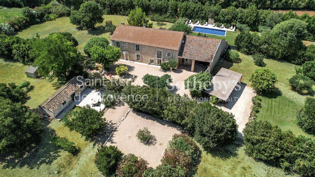 Maison à SAINT-ETIENNE-DU-GRES