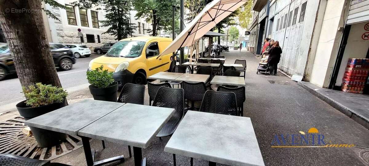 Commerce à MARSEILLE-2E