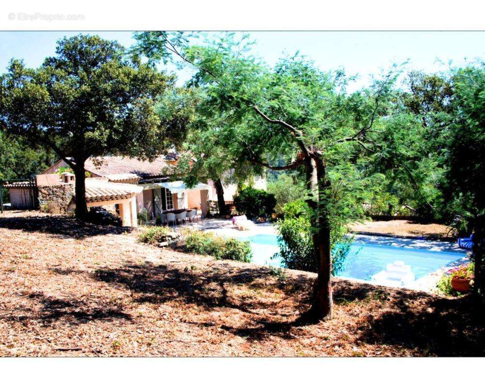 Maison à PLAN-DE-LA-TOUR