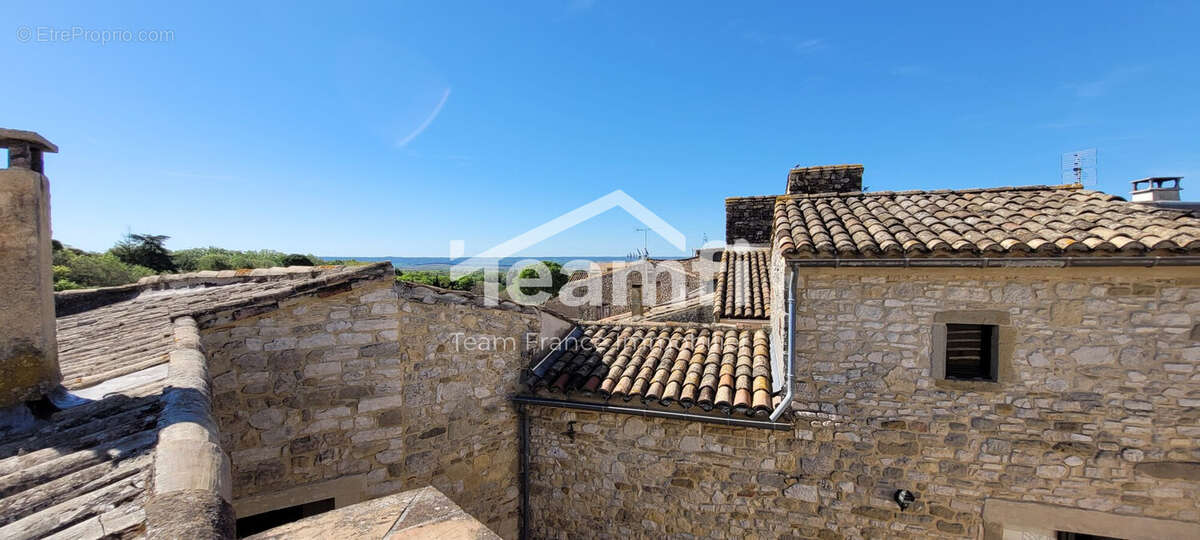 Maison à COLLORGUES