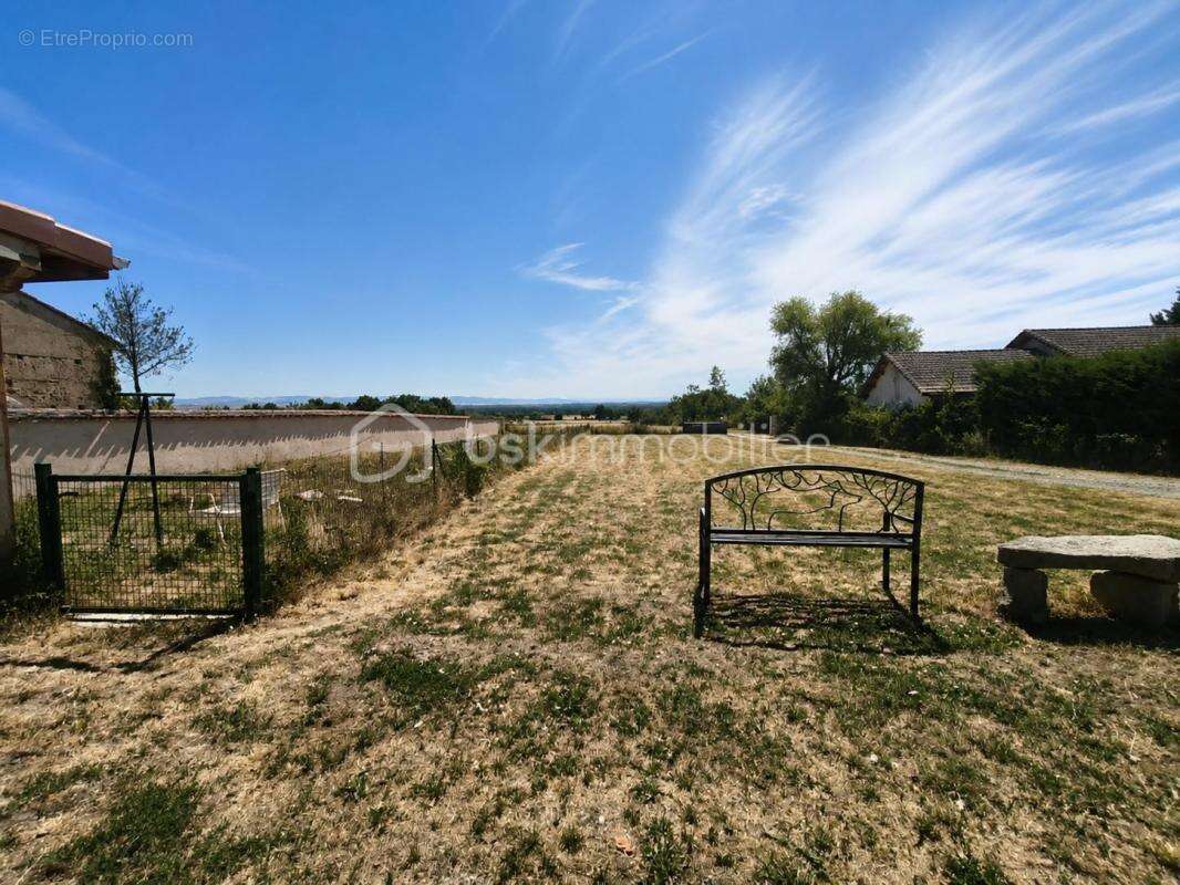 Propriété familiale où espace, confort et sérénité se rencontrent - photo 20